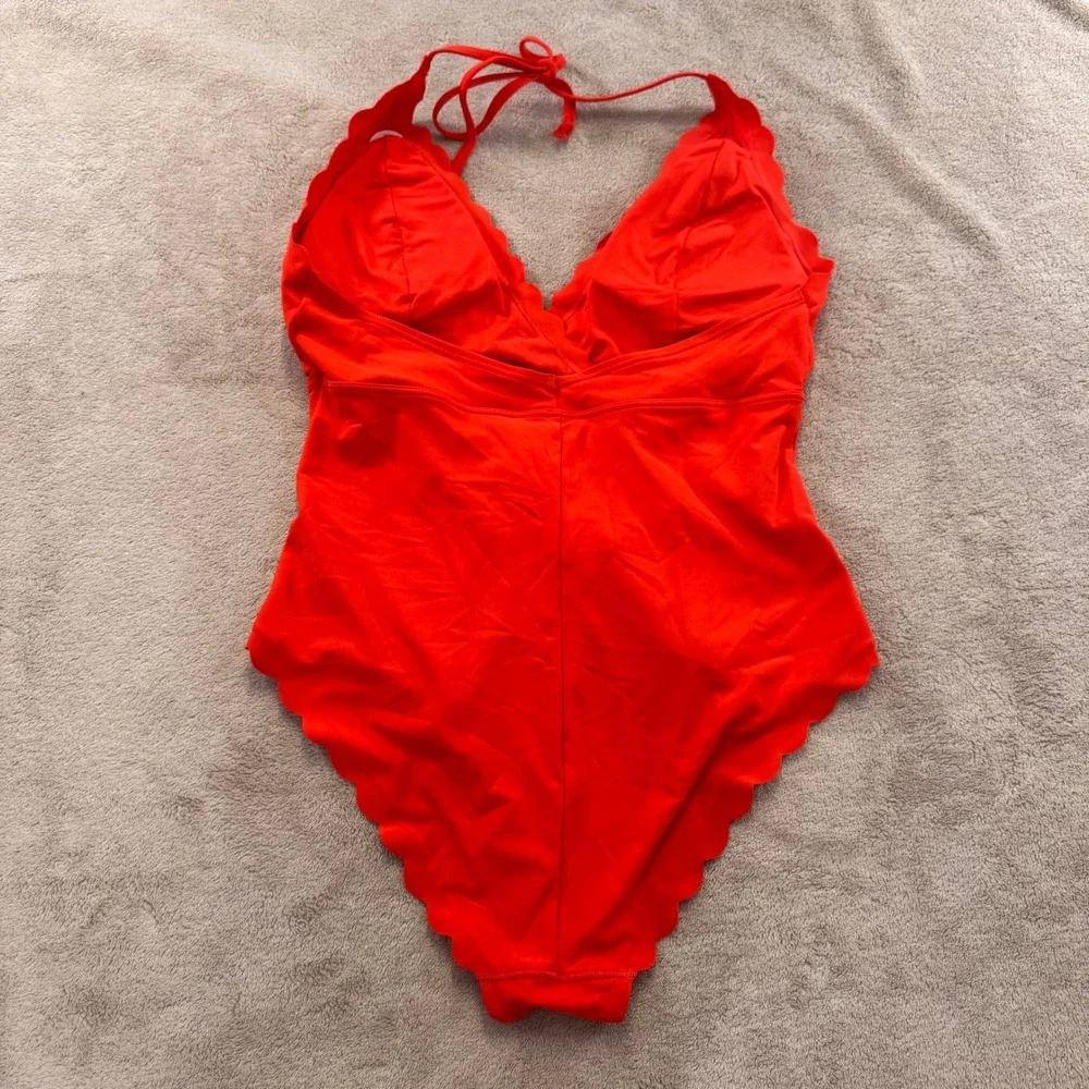 H&M Red Scalloped‎ Halter Neck One Piece Swimsuit V-Neck Beach Swimwear Sz 8